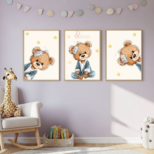 Tablou personalizat „Ursulețul Visător" — format A4, cu numele copilului, design pastel