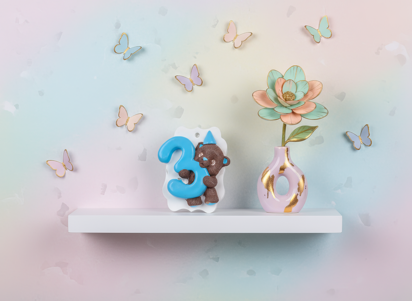 Mărturie ceramică ursuleț cu cifra 3 albastră, handmade, 
pictată manual