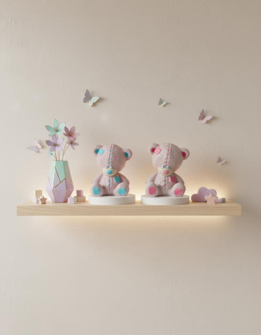 Mărturie ceramică ursuleț roz cu accente albastre, 
handmade, pictat manual