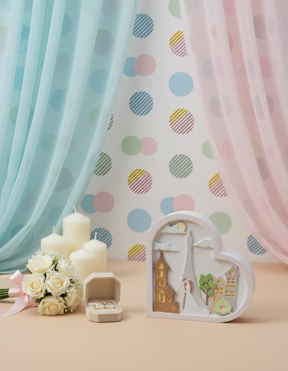 Mărturie nuntă decorativă - inimă Paris cu siluetă miri, obiect ceramic elegant handmade