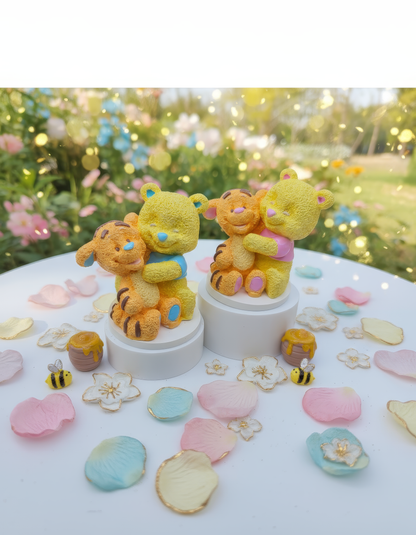 Figurină ursuleț și tigru în îmbrățișare - ceramică handmade, cutiuță cadou inclusă