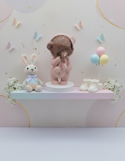 Ursuleț în hăinuță pastel (roz/albastru) - ceramică handmade, cutiuță cadou inclusă