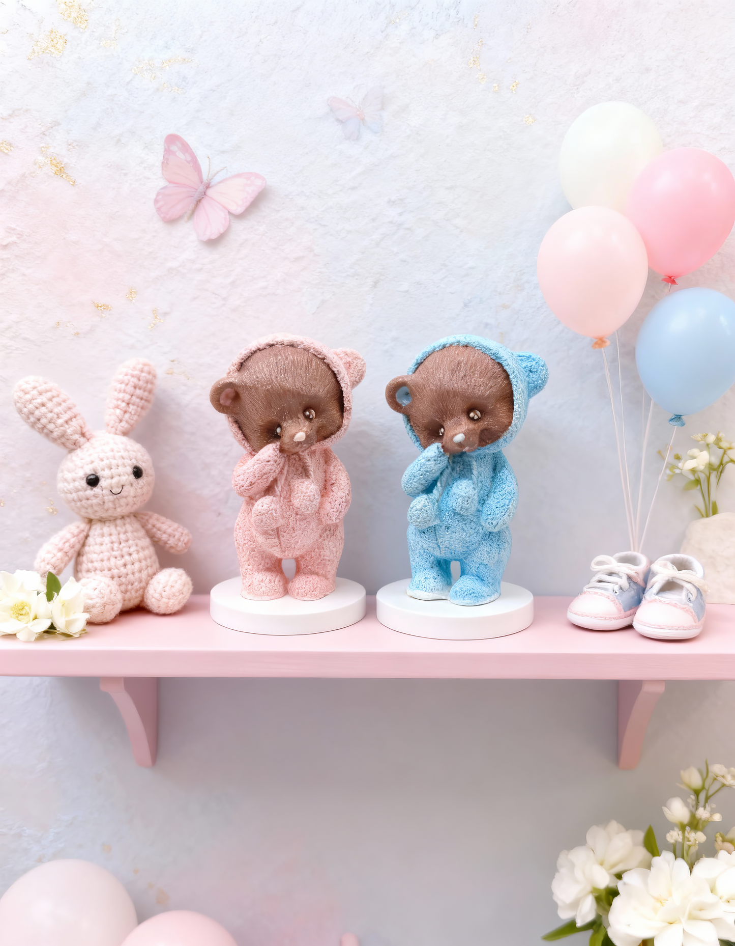 Ursuleț în hăinuță pastel (roz/albastru) - ceramică handmade, cutiuță cadou inclusă