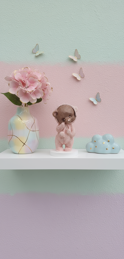 Ursuleț în hăinuță pastel (roz/albastru) - ceramică handmade, cutiuță cadou inclusă