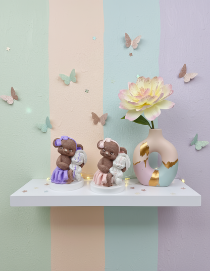 Ursuleț cu iepuraș în brațe - mărturie ceramică handmade, cutiuță inclusă