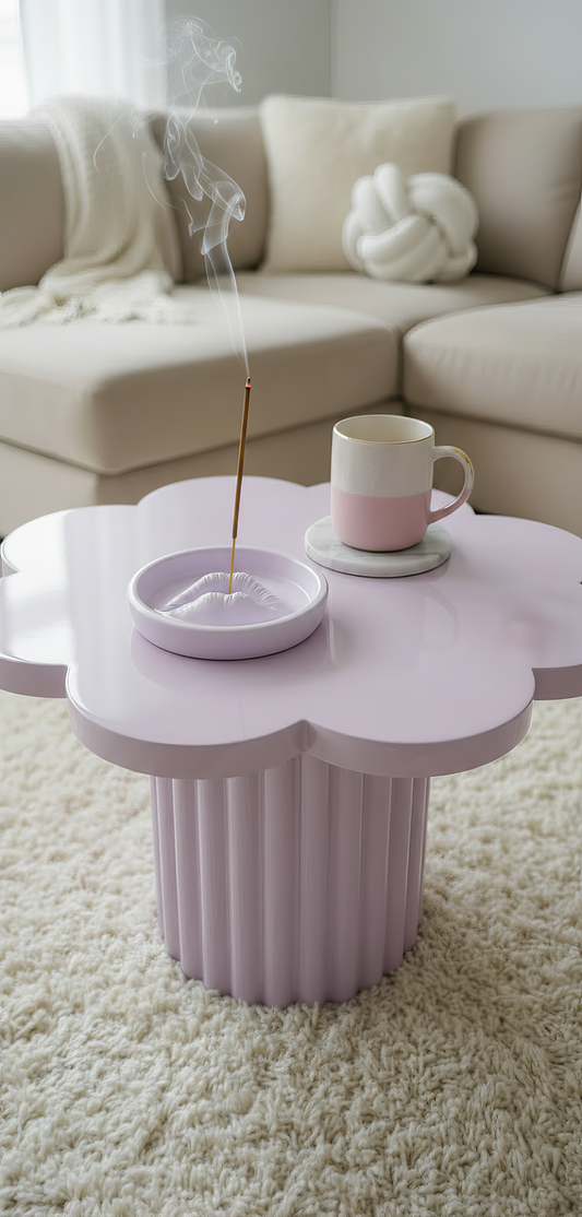 Suport bețișoare parfumate „Kiss & Calm" – design cu buze, ceramică elegantă