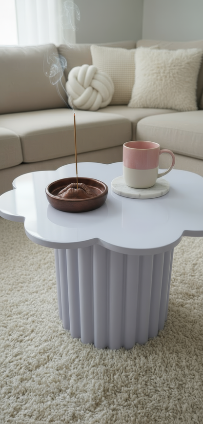 Suport bețișoare parfumate „Kiss & Calm" – design cu buze, ceramică elegantă